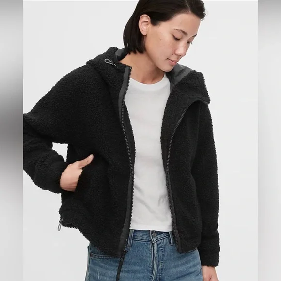 Gap Fit Women’s Sherpa Jacket, Black Zipper Closure, Size Small - Picture 1 of 10